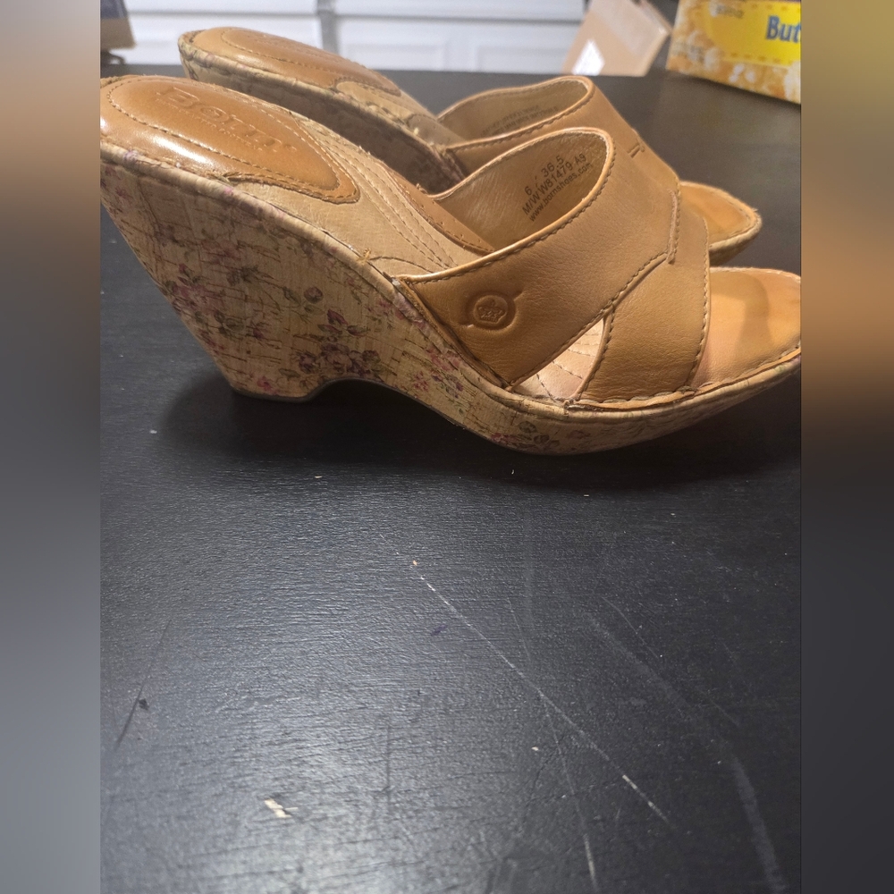 Born, Floral Wedges Size 36.5